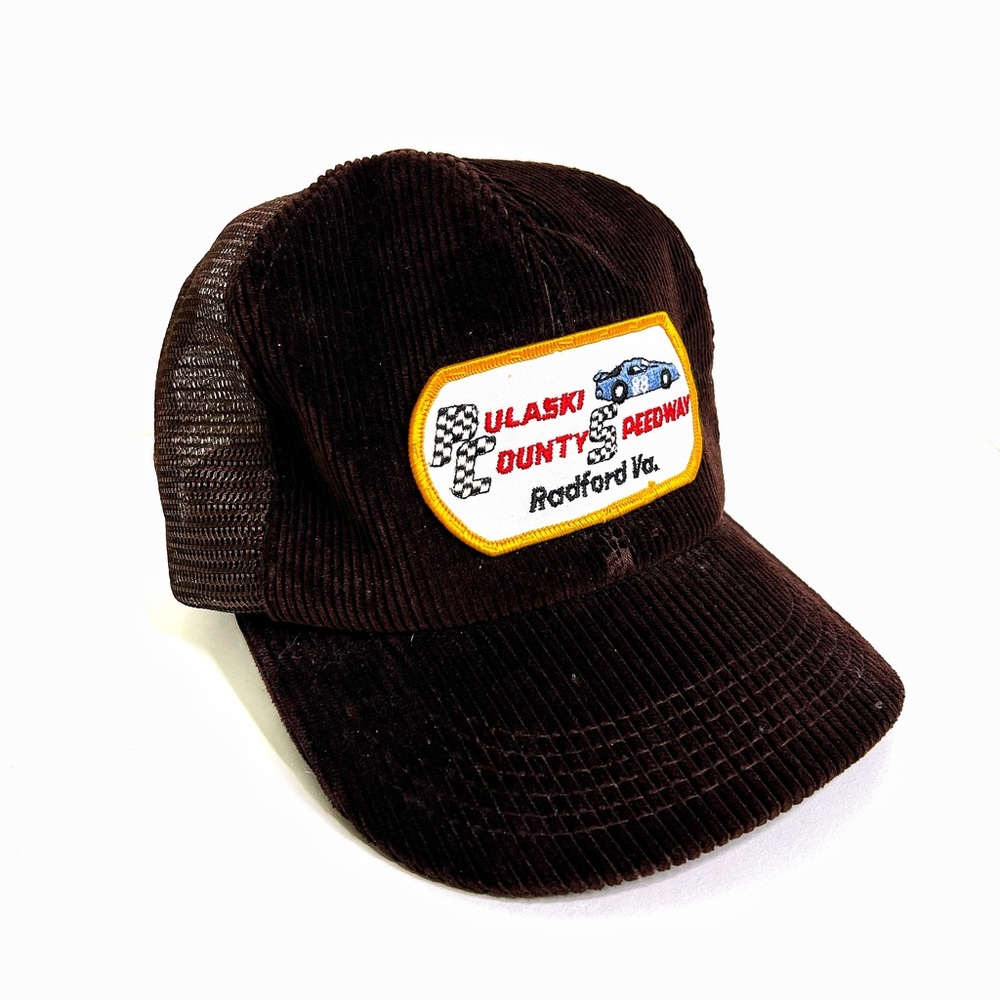 VINTAGE Ulaski Trucker Hat